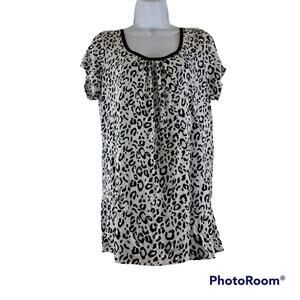 Torrid Black and White Cheetah Print Keyhole Back Soft Short Sleeve Tee  0/10